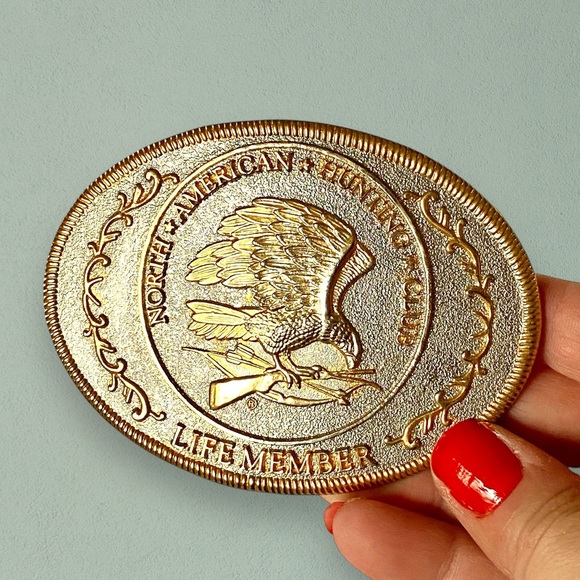 Vintage Belt Buckle North American Hunting Club Silver & Gold - Picture 1 of 6